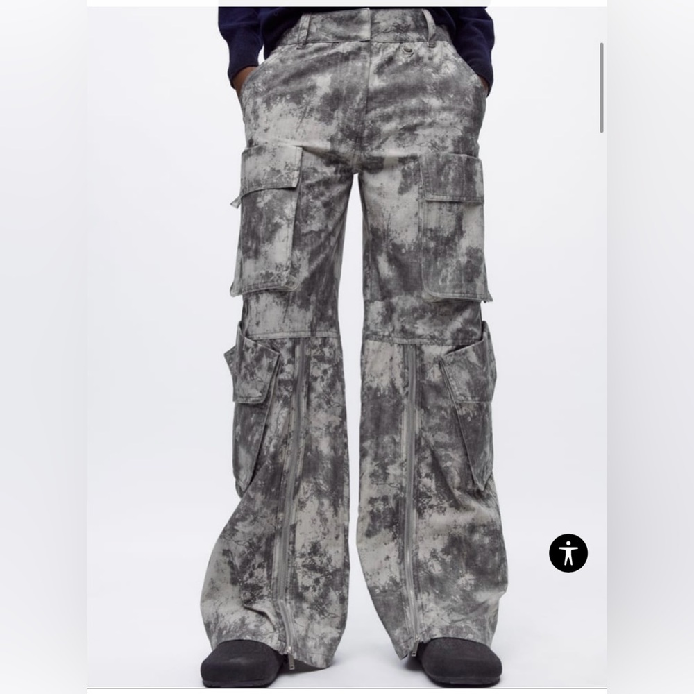 ZARA PRINTED CARGO PANTS